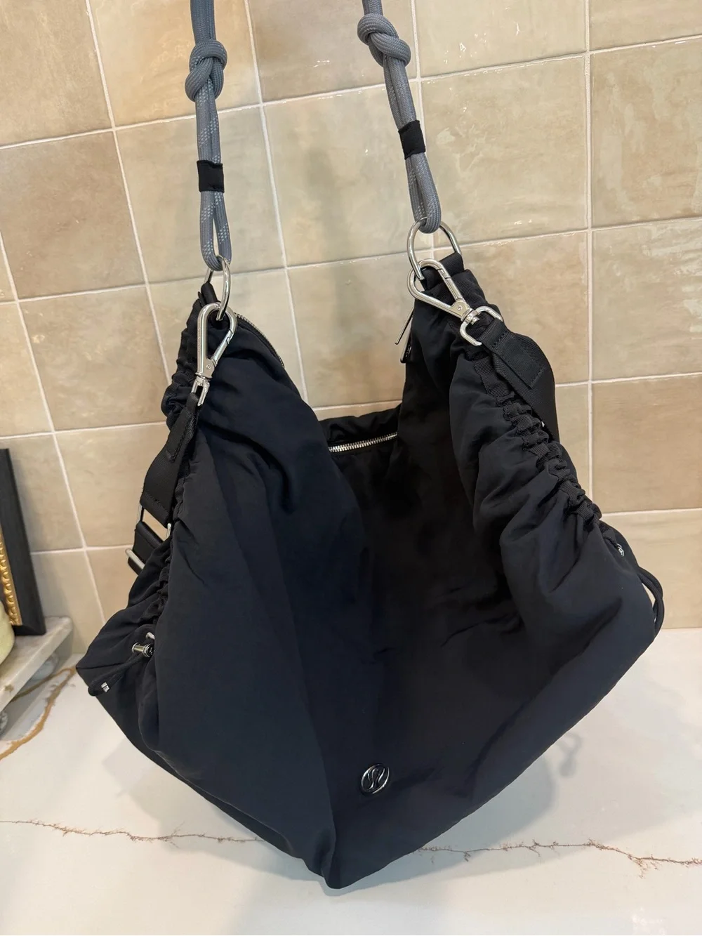 lululemon athletica Black Convertible Crossbody Tote - Picture 4 of 4